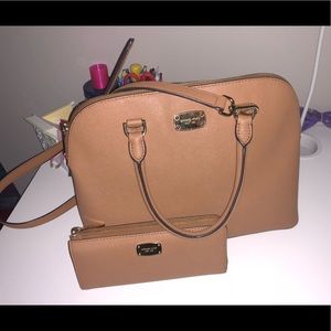 Michael Kors purse and wallet, PERFECT for fall!